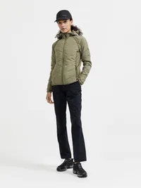 1911001-664000_ADV  Explore Hybrid Jacket W_Closeup6.jpg